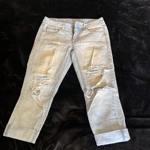 Light blue boy crop jeans